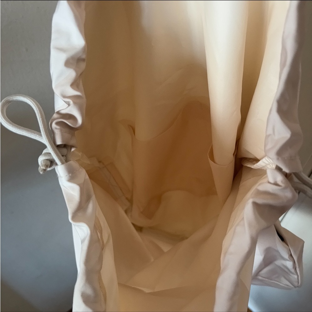 NWT Uniqlo x Marimekko “Natural” White Circle Print Drawstring Bag - Picture 4 of 5
